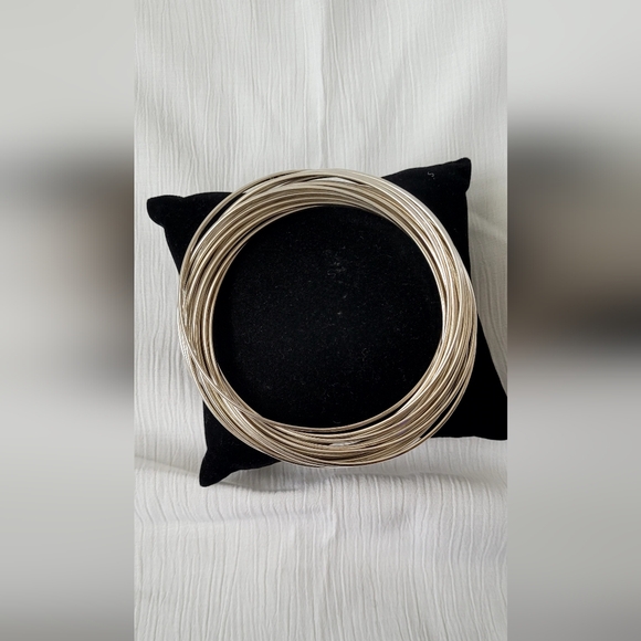 Silpada 21 Ring Bangle Salute Interlocking Rings 925, 98.grams - Picture 4 of 11